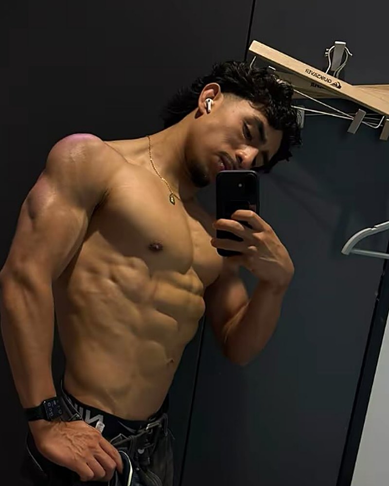 Omar ahora